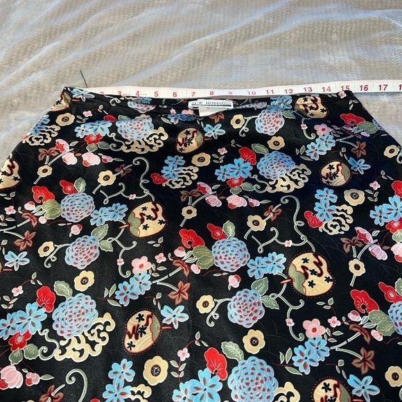 New Horizons Floral Skirt Women’s M | Silk-Like Feel | 27” Length | Elastic Wais - Picture 7 of 7